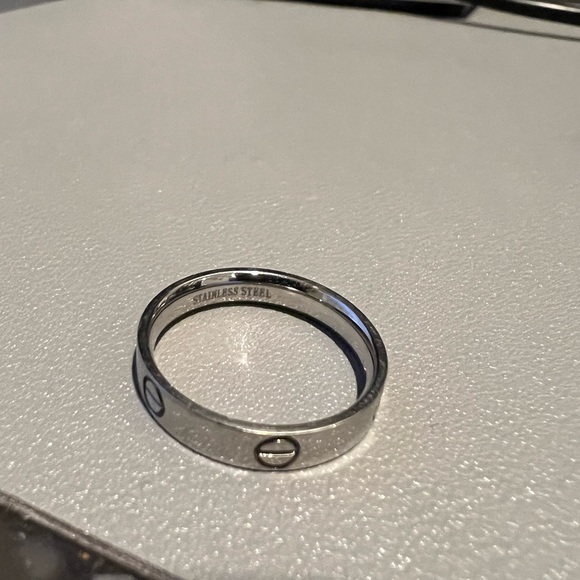 Cute ring - Picture 2 of 2